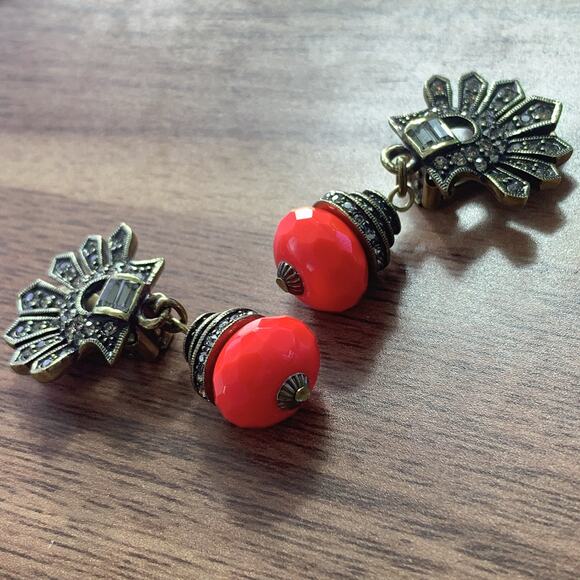 Signed Heidi Daus Red Deco Swarovski Crystal Clip On Earrings Dangle Drop VTG - Picture 7 of 16